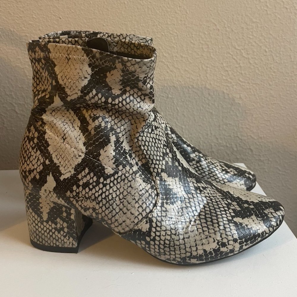 Snake Snik Booties